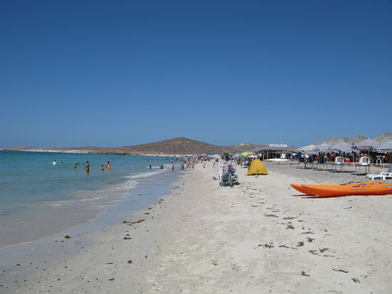Am wunderbaren Strand, ein wenig ausserhalb von "La Paz".