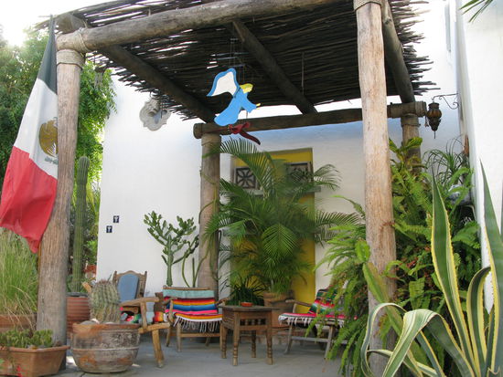 Die ganze Anlage &amp; der Innenhof sind wunderschön &amp; mit viel Liebe zum Detail eingerichtet...