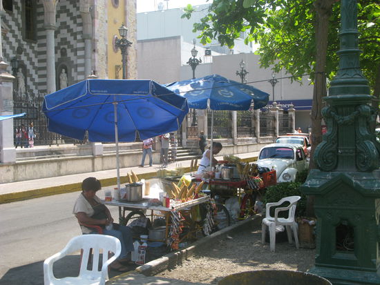 Zum Kaufen war es den Leuten aber an diesem Tag bei 35 Grad sicherlich zu heiss!