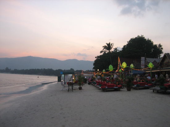 Am Strand von Chaweng.