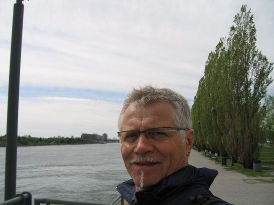 Trotz des heftigen Windes ein laecheln nach Hause! Bussal!