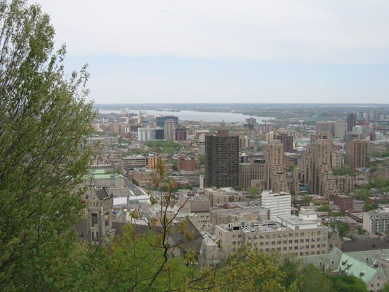 Uebersicht Montreal, links beginnend, Richtung Osten