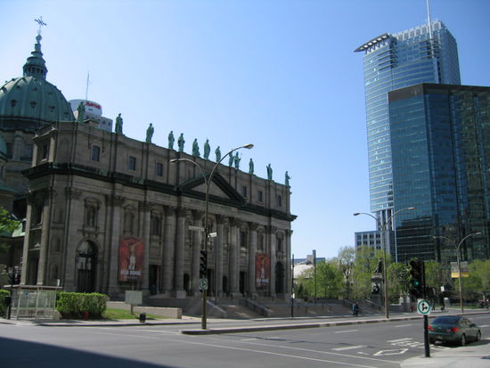 Und bei Tageslicht in moderner Umgebung