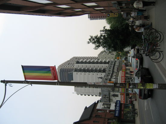 Die Gayscene ist hauptsaechlich in der Church Street zwischen Woodstreet und Isabella Street konzentriert.