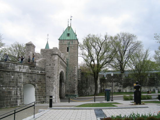 Aussenansicht dieses Stadtores,