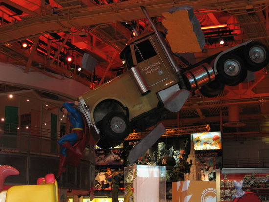 Das Supermann in diesem Geschaeft vertreten ist, ist doch nicht verwunderlich