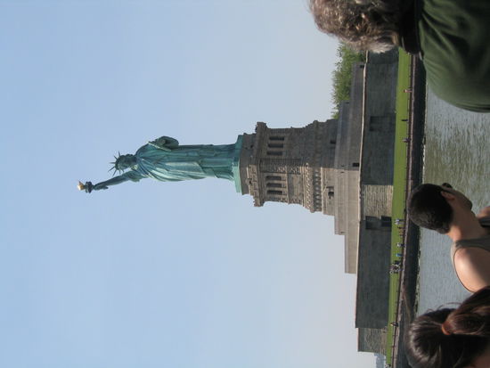Die Freiheitsstatue, ein Geschenk der Franzosen an die NewYorker, musste auch von mir fotographiert werden