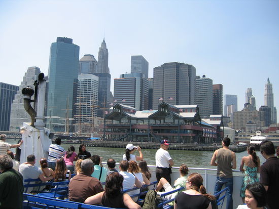 Vorbei gings dann am peer 17 ein restauriertes Peergebaeude, heute ein tolles Einkaufscentrum