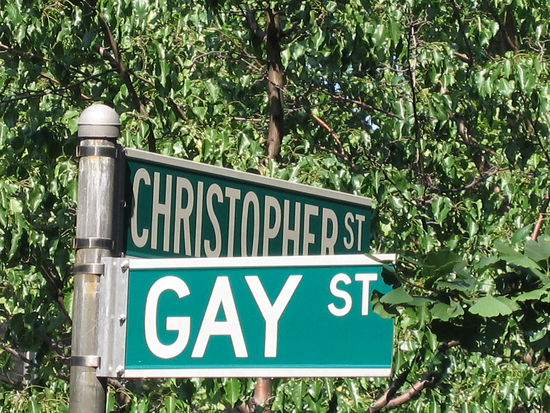 Falls du mal gefragt wirst ob es das  gibt, eine Gay Strasse? 
Ja, hier ist der Beweis dafuer, es ist eine Querstrasse zur christopher Street!