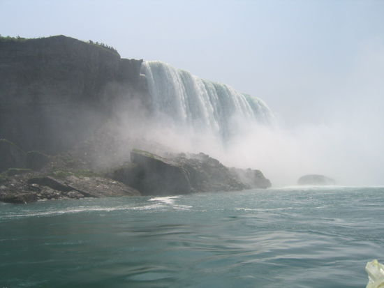 ... dann zu den kanadischen Faellen