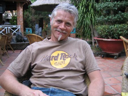 Hard Rocker Gerhard bei bester Laune
