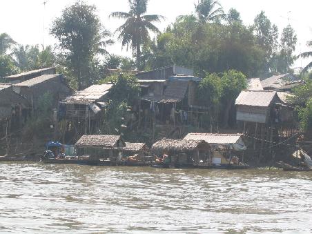 ... genau so auf der anderen Seite des Mekong.