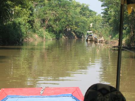 Nur der das Boot antreibende Motor störte die Idylle