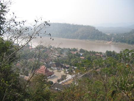 Auf der Nordseite der Landzunge der gemächlich fließende Mekong