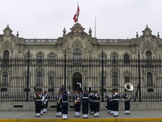 Beim Zwischenstop in Lima wurden wir gebührend verabschiedet...