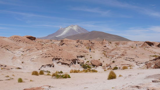 Ais den aktiven Vulkanen steigen immer wieder leichte Schwefelschwaden