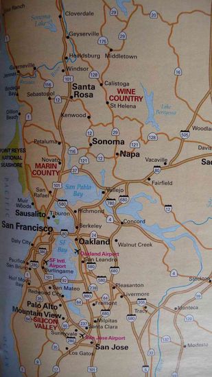 im Westen der Pazifik, im Norden das Goldene Tor(mit seiner Brücke) und im Osten die SF-Bay