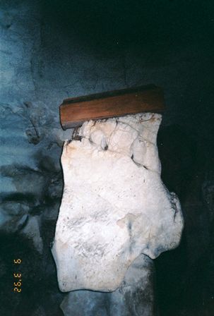 Kindersarg in der Hoehle
