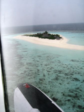 die Insel vom Flieger aus...winzig!