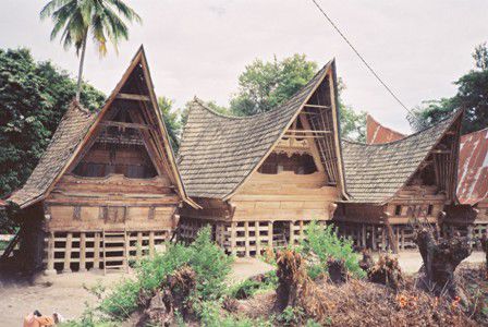 Traditionelle Batakhaeuser