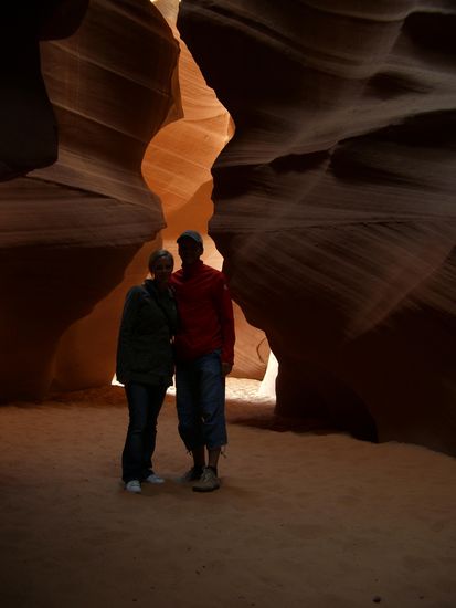 am Eingang zum Antelope Canyon in Page (an der Grenze von Arizona und Utah)