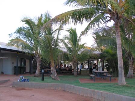 Unsere Unterkunft in Exmouth (Blick auf Kueche und Esszimmer )