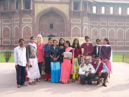 Red Fort - Petra inmitten einer indischen Grossfamilie