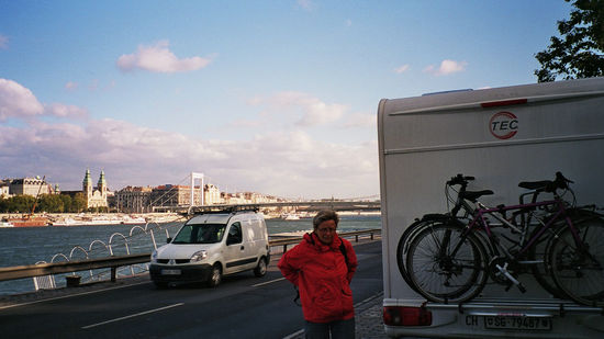 Parkplatz an der Donau im Budapest