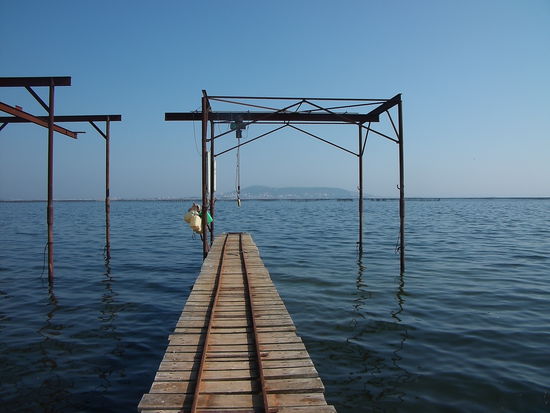 Fischereianlage bei Loupian