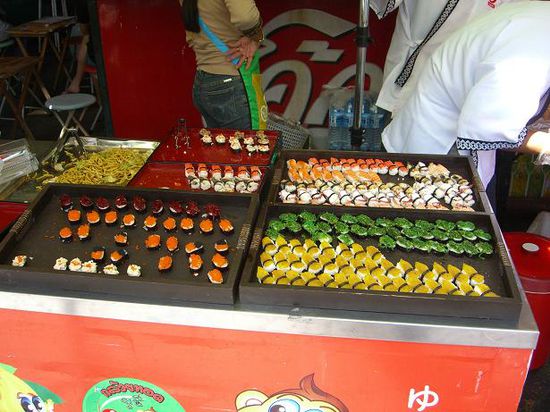 mmm ... Sushi ! bei 40 grad Hitze ! sehr gesund ...