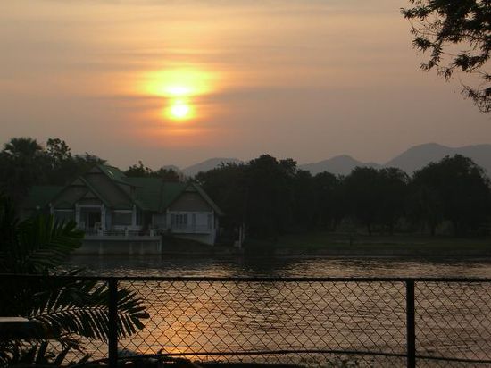 Sonnenuntergang am River Kwai
