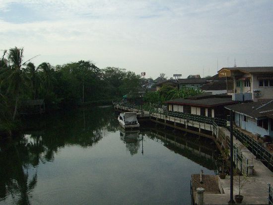 Der Fluss in Trat, wo auch mein Guesthouse direkt dran liegt ...