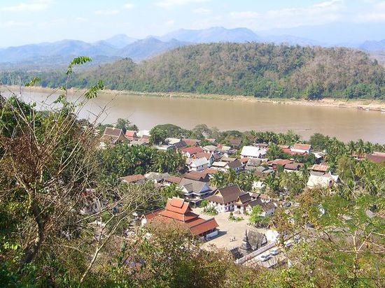 Luang Prabang, man erkennt die vielen Tempel der Stadt, wenn man genau sieht ... und das ist nur ein kleiner Aussschnitt ...