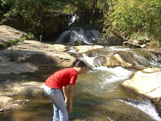 Wasserfall (bereits schlangenfrei) und Ae