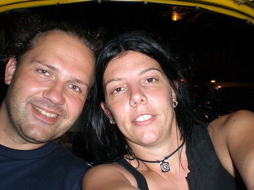 Nicola und ich im TukTuk nach "Patpingpong" (c) Nic ...