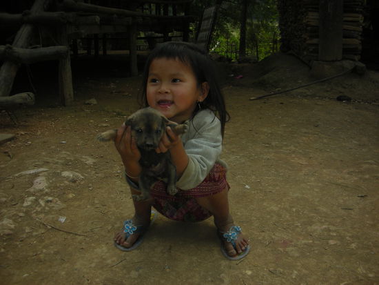 In dem zweiten Village, kleines Laomaedchen
