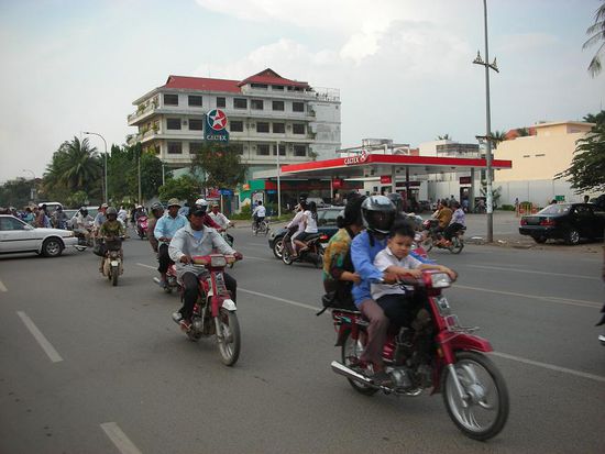 ... auf den Strassen Phnom Penhs