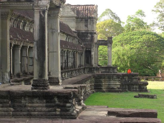 Hinten im Angkor Wat