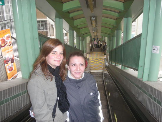 Auf der laengsten ueberdachten Rolltreppe der Welt