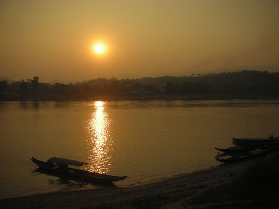 Sonnenuntergang auf dem Mekong