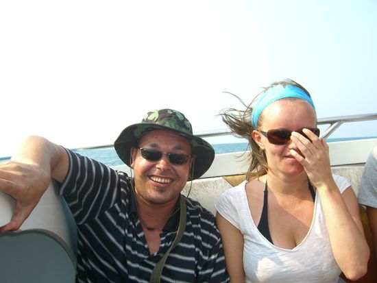 Auf der Fahrt mit dem Speedboot in den Angthong Marine Park zwischen Ko Samui Ko Phangan und dem Festland. Wir hoppsten eher über die Wellen...yiepi yiepe yeh