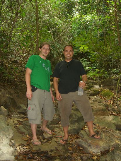 Im Dschungel auf Ko Lanta kurz vorm Höhleneingang.