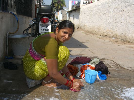 Laundry-Service auf indisch direkt vor meinem Guesthouse die Einheimischen sind so sympatisch