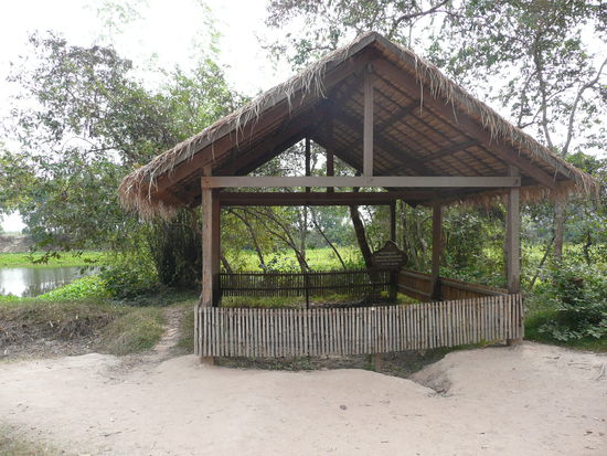 Killing Fields - eins der Massengraeber