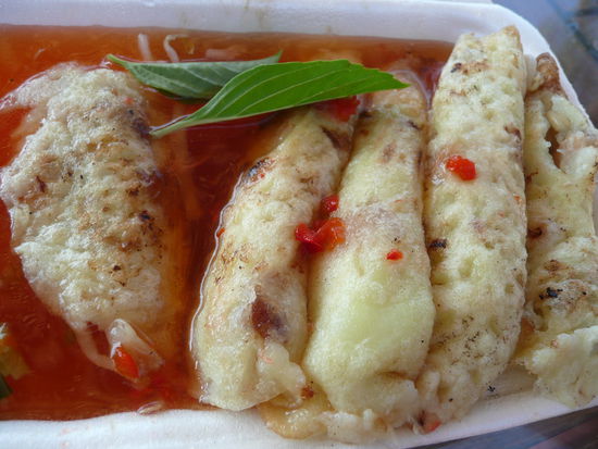 Pfannkuchen mit Gemuese- und Garnelenfuellung