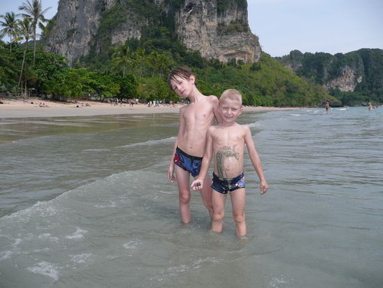 Pauls neuer Freund Noah aus Wien am Ao Nang Beach