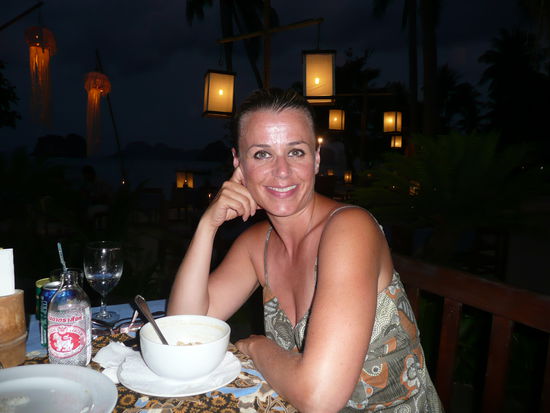 da lasse ich mir grade mein Curry schmecken... lecker.. davon kann ich gar nicht genug bekommen