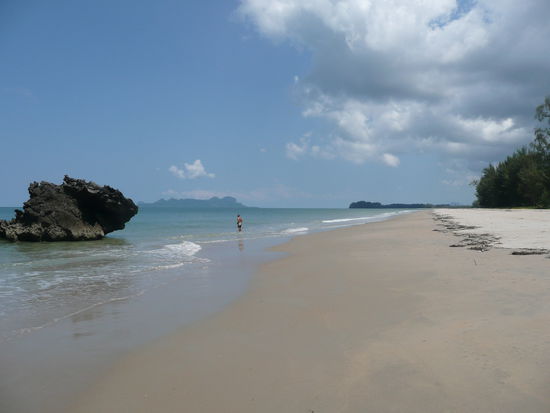 Der tolle Strand von Had Yao (viel schoener als der auf Koh Libong)