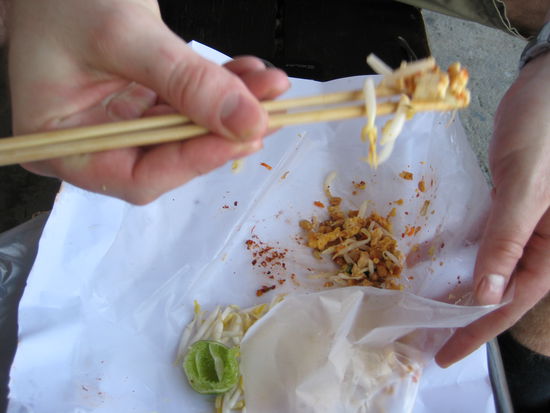 die Reste eines leckeren Pad Thai