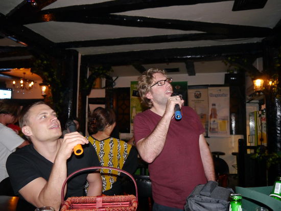 Stefan und Bernhard versuchen sich an Justin Timberlake (Sexy Back)